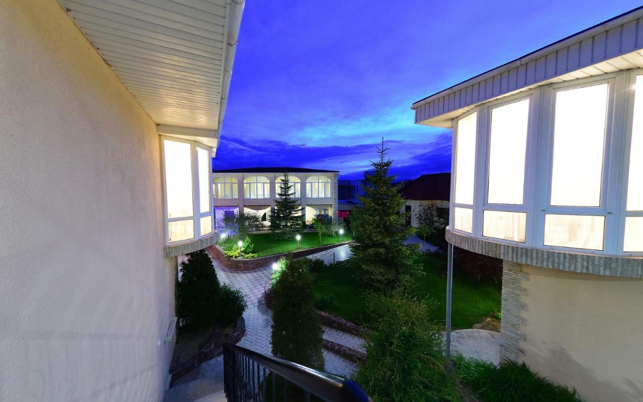 Zlata Inn Tamchy Dış mekan fotoğraf